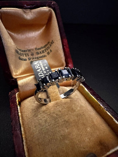 Bague 55 Bague demi-alliance en or blanc 18K et saphirs carrés 58 Facettes AN52PT