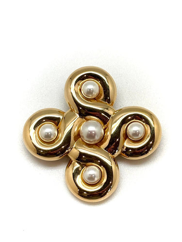 Broche Chanel - Broche en or 18k et perles 58 Facettes M9568