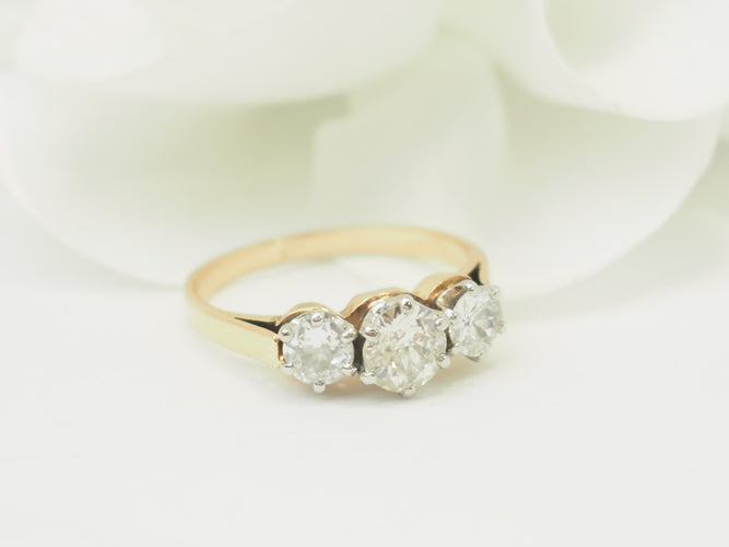 Bague 50.5 Bague ancienne trilogie en or jaune, platine et diamants 58 Facettes 33849