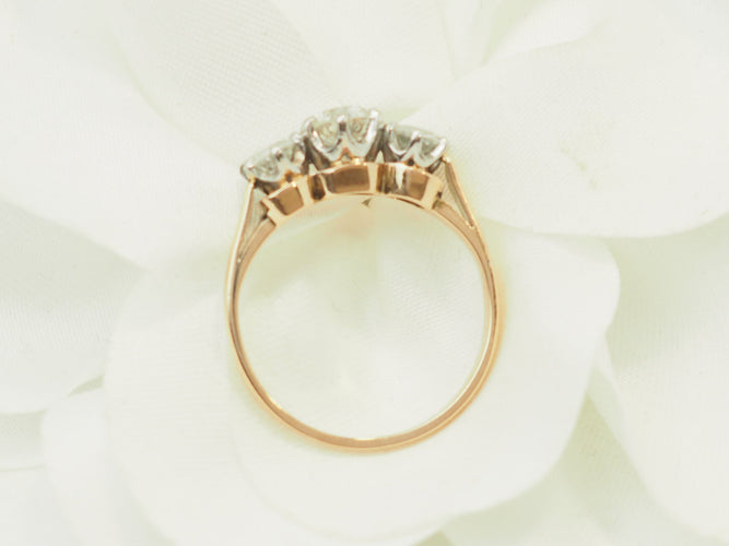 Bague 50.5 Bague ancienne trilogie en or jaune, platine et diamants 58 Facettes 33849