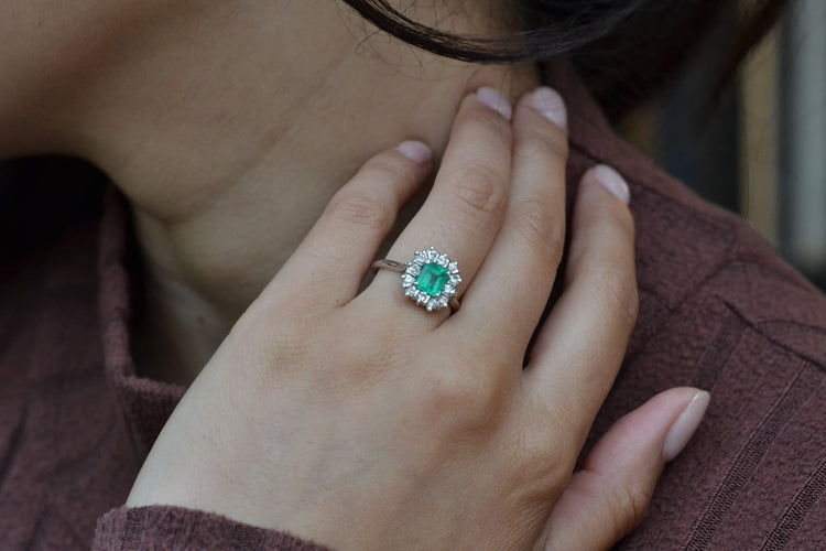 Bague 52 Bague vintage émeraude et diamants 58 Facettes 27102