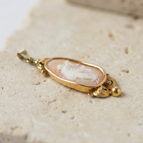 Pendentif Pendentif ancien en or jaune 14k avec gemme 58 Facettes HJ062677