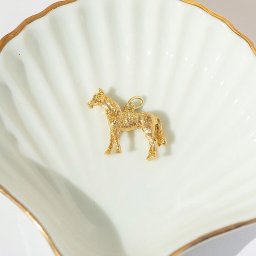 Pendentif Pendentif cheval vintage en or jaune 14K 58 Facettes HJ062671