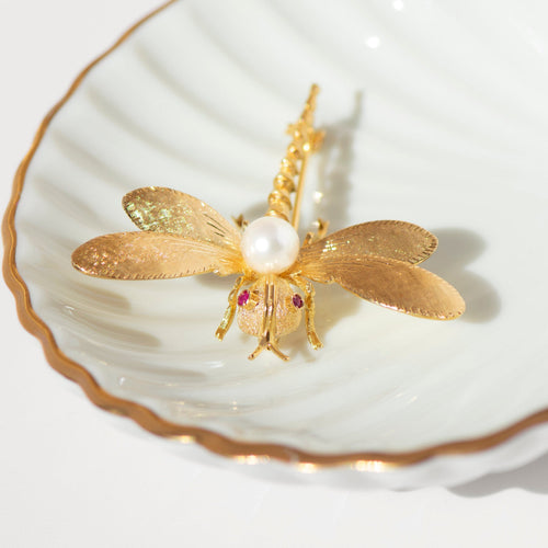 Broche Broche libellule vintage en or jaune, perle et rubis 58 Facettes HJ062664