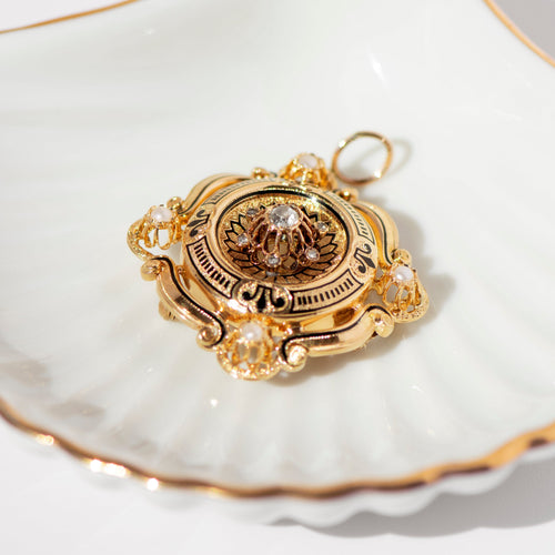 Broche Broche édouardienne en or jaune 18k, diamants et perles 58 Facettes HJ062665