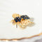 Broche Broche abeille vintage en or jaune 585 et saphirs 58 Facettes HJ062669