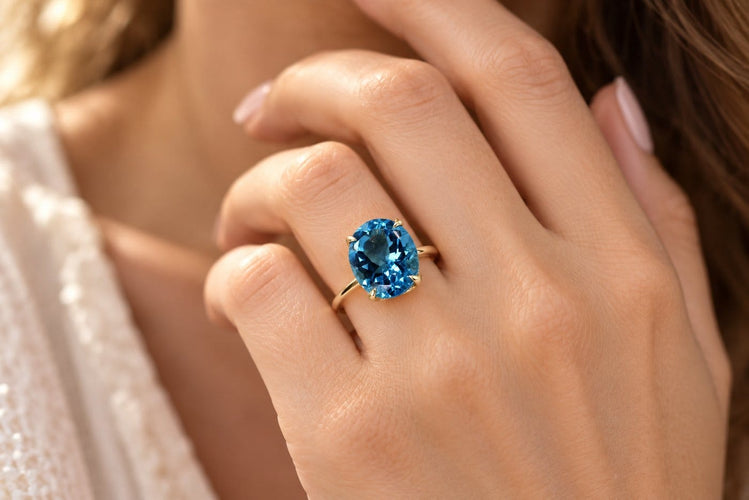 Bague 53 Bague en or jaune 14 ct avec topaze bleue 58 Facettes R0012