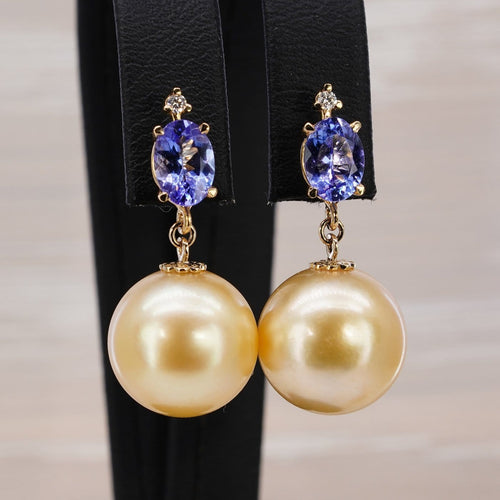 Boucles d'oreilles Boucles d'oreilles en or jaune 18 kt, tanzanites, perles et diamants 58 Facettes R0059