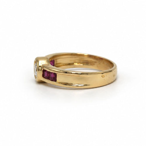 Bague 54 Bague vintage en or jaune 18k, rubis et diamant 58 Facettes SA089