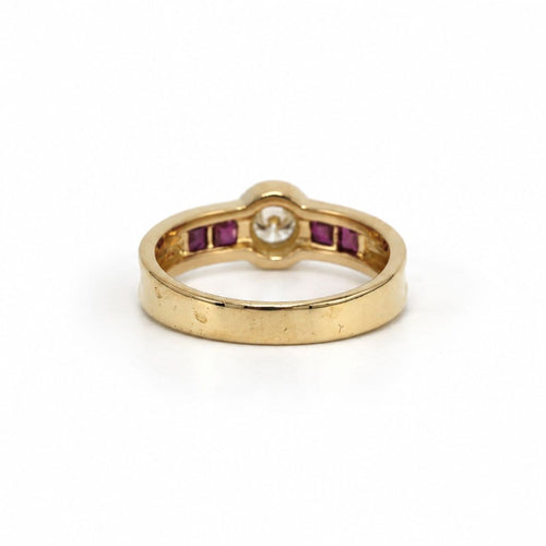 Bague 54 Bague vintage en or jaune 18k, rubis et diamant 58 Facettes SA089