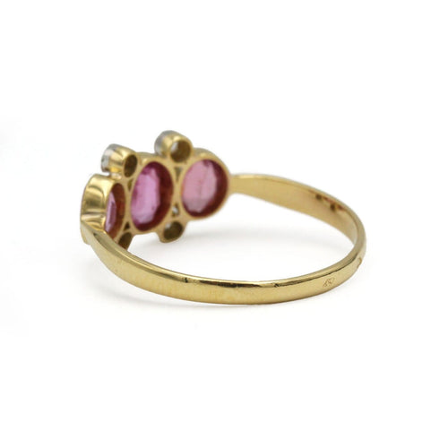 Bague 57 Bague ancienne en or jaune 750, saphirs roses et diamants taille rose 58 Facettes SA049