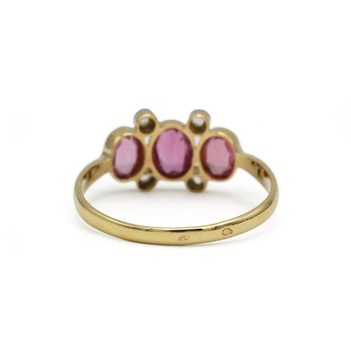 Bague 57 Bague ancienne en or jaune 750, saphirs roses et diamants taille rose 58 Facettes SA049