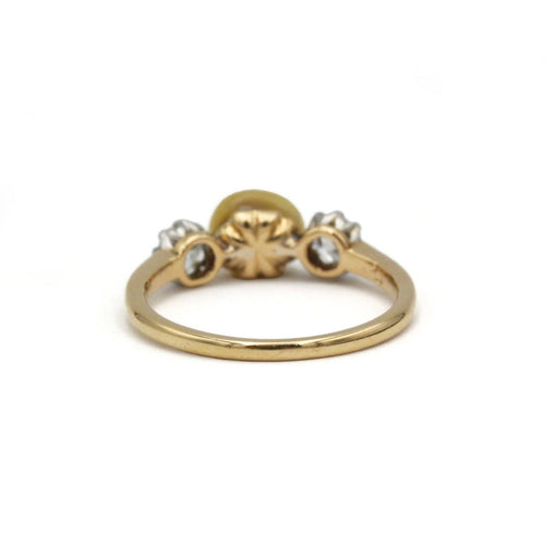 Bague 51 Bague ancienne en or jaune 18K, perle fine et diamants 58 Facettes SA082