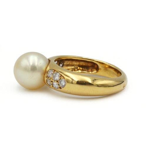 Bague 52 Bague en or jaune 18K, diamants et perle 58 Facettes SA045