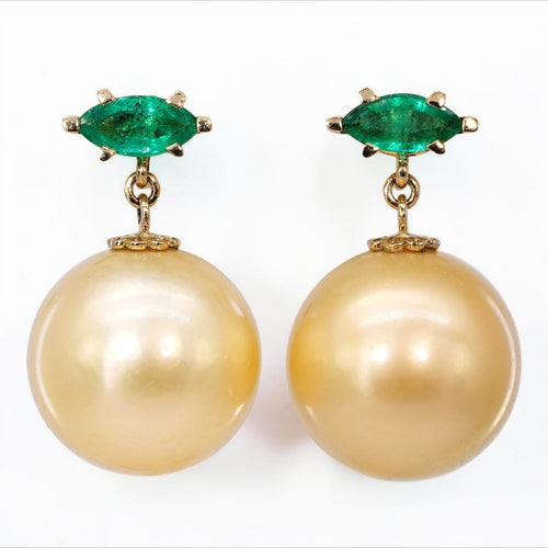 Boucles d'oreilles Boucles d'oreilles en or jaune 14k, émeraudes et perles des mers du Sud 58 Facettes E0065