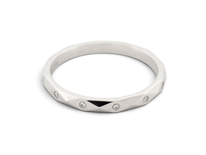 Bague 51 Boucheron - Alliance Facette en platine 950 et diamants 58 Facettes 277198