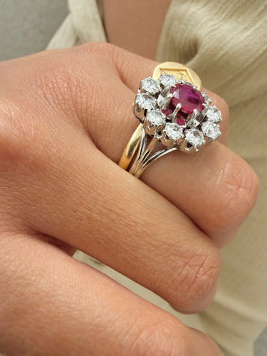 Bague 56 Bague Pompadour en or blanc, rubis et diamants 58 Facettes BM270