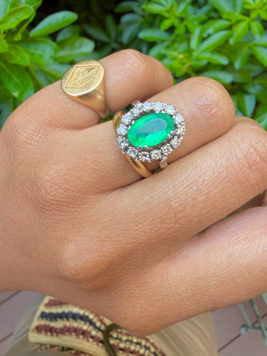Bague 53 Bague Pompadour en or blanc, émeraude et diamants 58 Facettes BM244