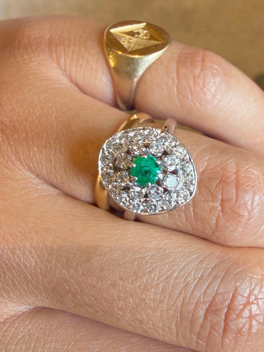 Bague 52 Bague en or blanc, émeraude et diamants 58 Facettes BM243