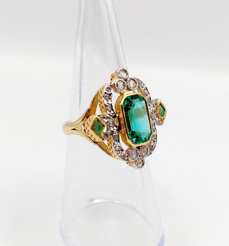 Bague 50.5 Bague marquise en or 18k, platine, pâte de verre et diamants 58 Facettes A07888