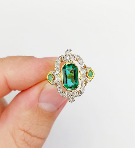 Bague 50.5 Bague marquise en or 18k, platine, pâte de verre et diamants 58 Facettes A07888