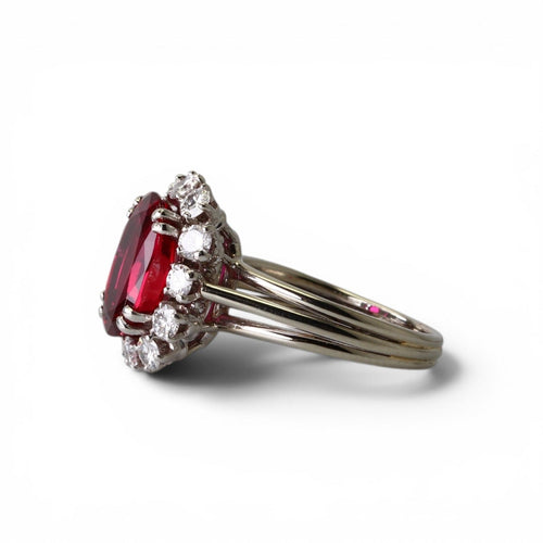 Bague 48 Bague ancienne en platine et or blanc, rubis et diamants 58 Facettes