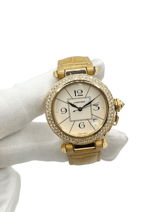 Montre Cartier - Montre Pasha en or jaune 18 carats et diamants 58 Facettes 2332