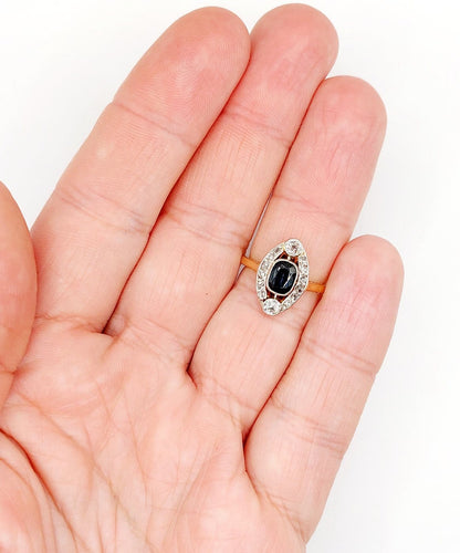 Bague 51.5 Bague marquise ancienne en or 18k et platine, saphir et diamants, vers 1920 58 Facettes A07898