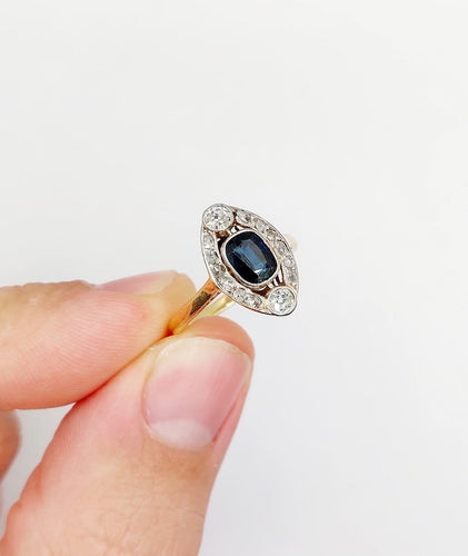 Bague 51.5 Bague marquise ancienne en or 18k et platine, saphir et diamants, vers 1920 58 Facettes A07898