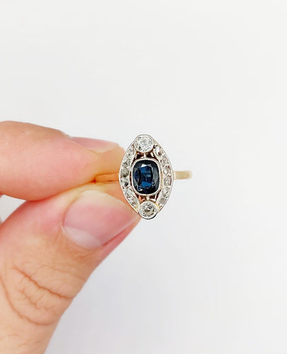 Bague 51.5 Bague marquise ancienne en or 18k et platine, saphir et diamants, vers 1920 58 Facettes A07898