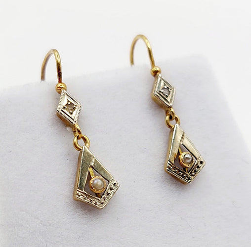 Boucles d'oreilles Boucles d’oreilles dormeuses Art déco en or 18k, perle et diamants taille rose, vers 1910 58 Facettes A07897