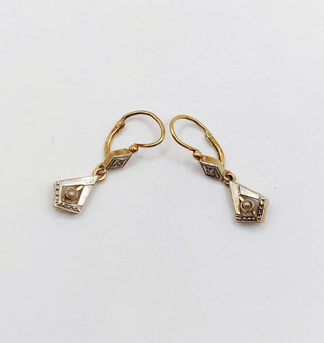 Boucles d'oreilles Boucles d’oreilles dormeuses Art déco en or 18k, perle et diamants taille rose, vers 1910 58 Facettes A07897