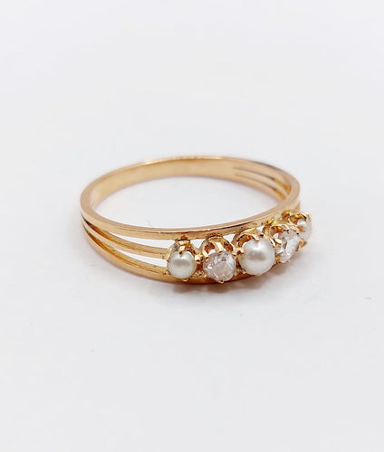 Bague 59 Bague jarretière en or rose 18k, perles et diamants taille rose, vers 1900 58 Facettes A07899