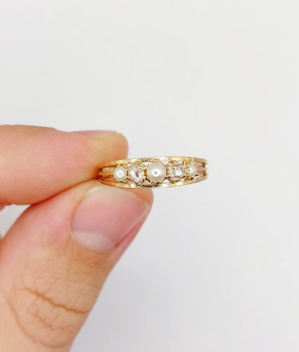 Bague 59 Bague jarretière en or rose 18k, perles et diamants taille rose, vers 1900 58 Facettes A07899
