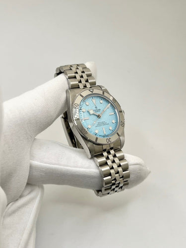 Montre Tudor Black Bay 54 - Montre automatique en acier, cadran bleu, 37 mm 58 Facettes 2330