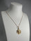 Pendentif Médaille en or 18 carats représentant une Vierge couronnée 58 Facettes 278