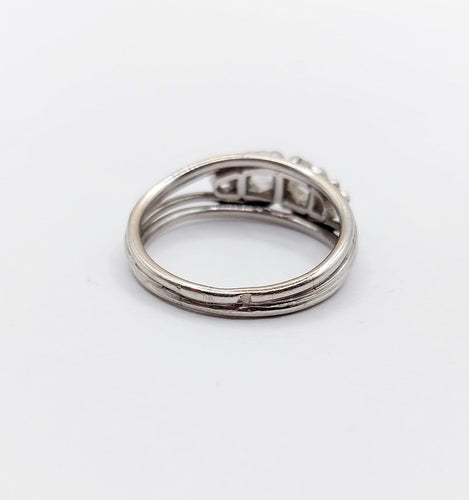 Bague 51.5 Bague jarretière Art déco en platine et diamants taille rose, vers 1920 58 Facettes A07907