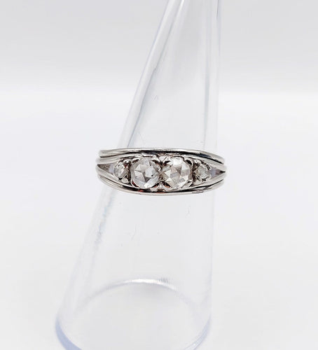 Bague 51.5 Bague jarretière Art déco en platine et diamants taille rose, vers 1920 58 Facettes A07907