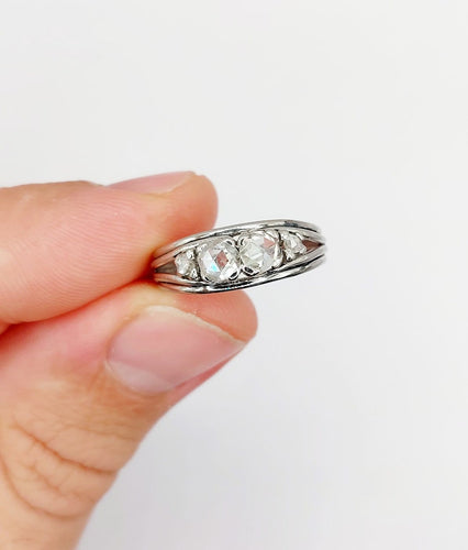 Bague 51.5 Bague jarretière Art déco en platine et diamants taille rose, vers 1920 58 Facettes A07907