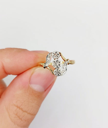 Bague 61 Bague ancienne à fleurs en or 18k et diamants taille rose 58 Facettes A07909