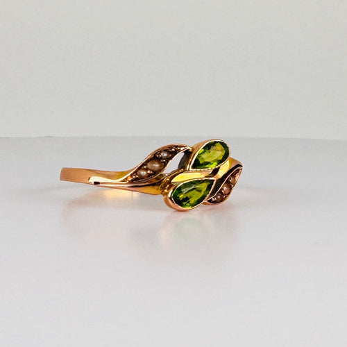 Bague 56 Bague en or rose 18k, péridots taille poire et perles 58 Facettes 2609002