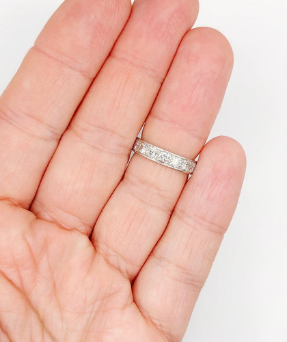 Bague 49 Alliance américaine en platine et diamants, 1,60 ct, vers 1940 58 Facettes A07911