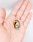Pendentif Pendentif porte-photo reliquaire en or 18k, émail de Limoges, vers 1950 58 Facettes A07916
