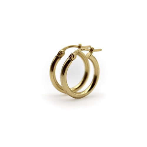 Boucles d'oreilles Créoles vintage en or 14k 58 Facettes 11232