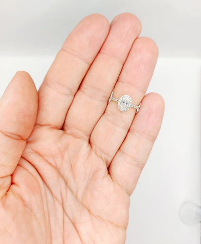 Bague 49.5 Bague solitaire vintage en or blanc 18k, diamant ovale 0,42 ct, certificat GIA 58 Facettes A07773