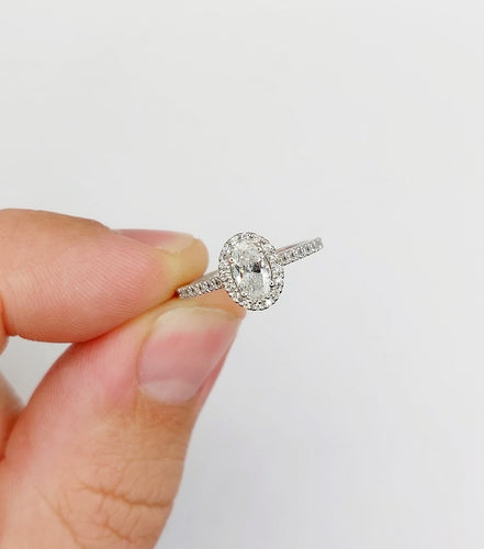 Bague 49.5 Bague solitaire vintage en or blanc 18k, diamant ovale 0,42 ct, certificat GIA 58 Facettes A07773