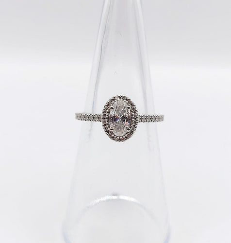 Bague 49.5 Bague solitaire vintage en or blanc 18k, diamant ovale 0,42 ct, certificat GIA 58 Facettes A07773