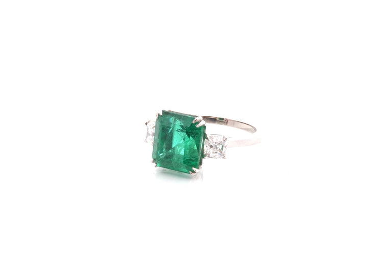 Bague 53 Bague émeraude 5,84 ct et diamants en platine 58 Facettes 27217-27357-27248-27249