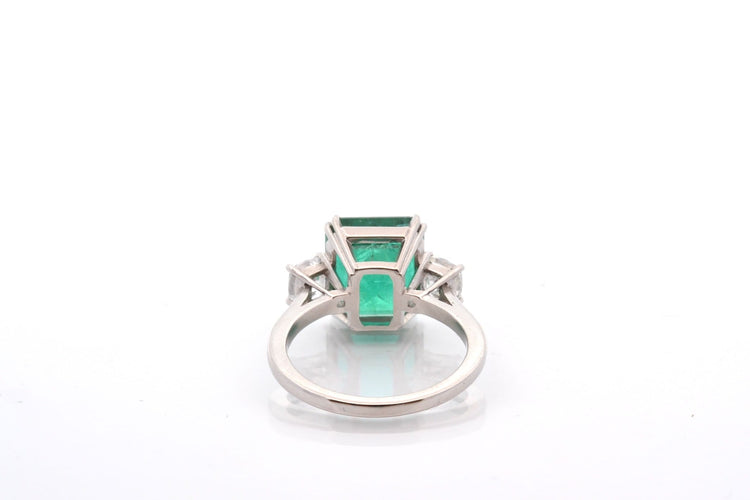 Bague 53 Bague émeraude 5,84 ct et diamants en platine 58 Facettes 27217-27357-27248-27249