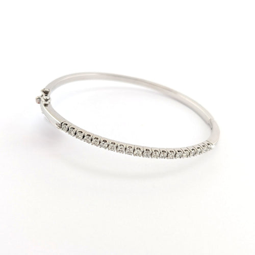 Bracelet Bracelet jonc en or blanc 18 carats et diamants taille brillant 58 Facettes 38086